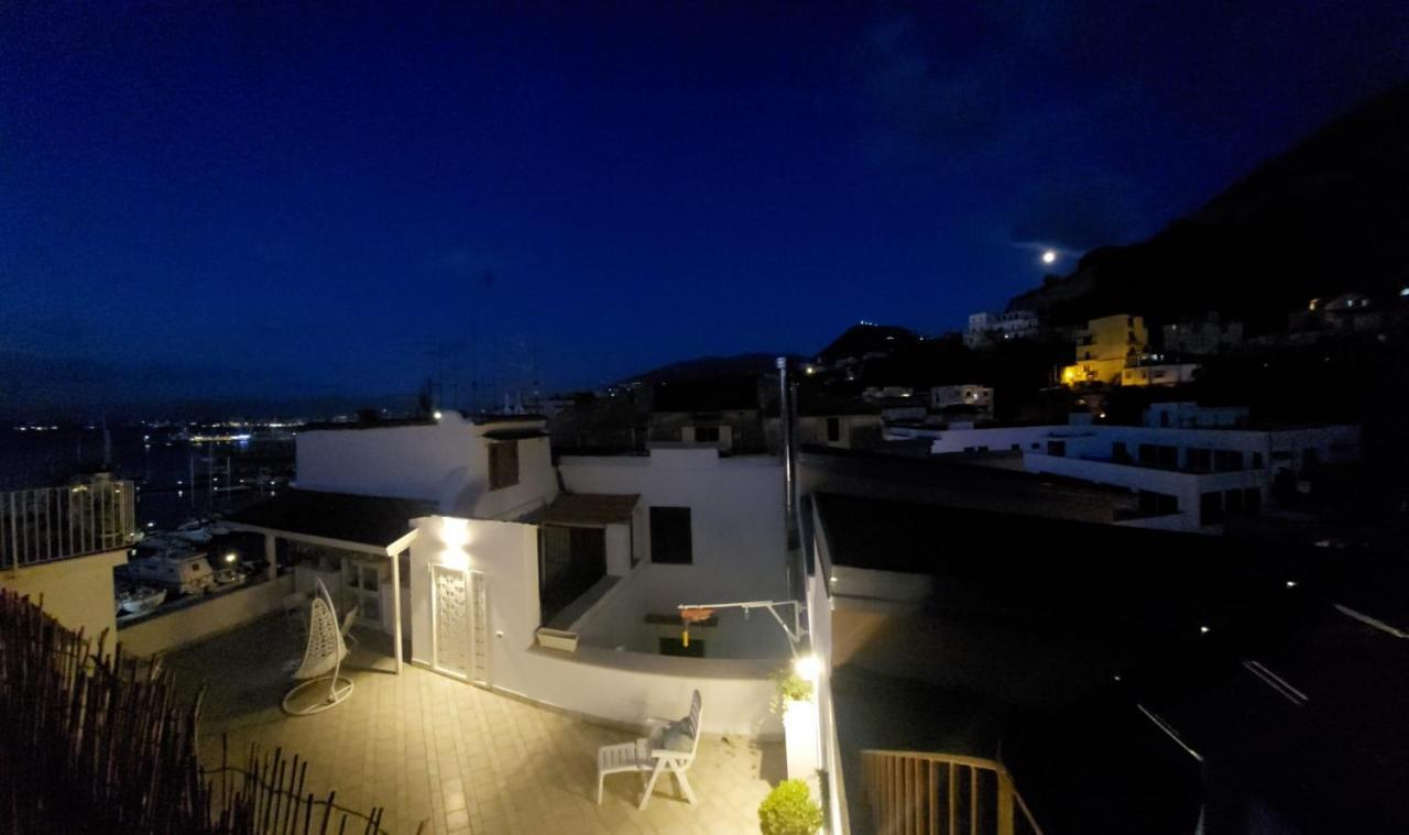 Coralinetiny Bed & Breakfast Castellammare di Stabia Exterior foto